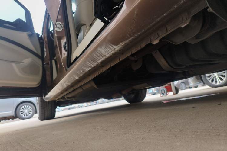 Used Buick GL8 2021 Land Cruiser Executive 652T Premium Model Left Side Sill