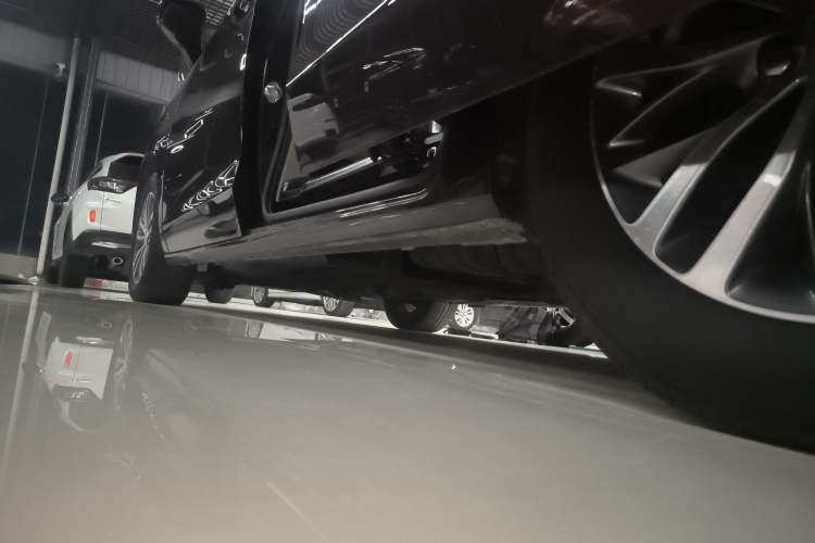 Used Buick GL8 2021 ES Land Cruiser 653T Luxury Edition Left Side Sill