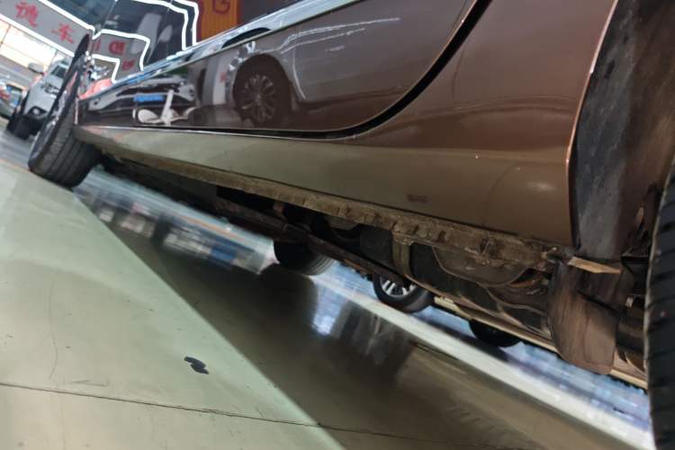 Used Buick GL8 2021 Land Cruiser Executive Class 652T Smart Luxury Model Left Side Sill