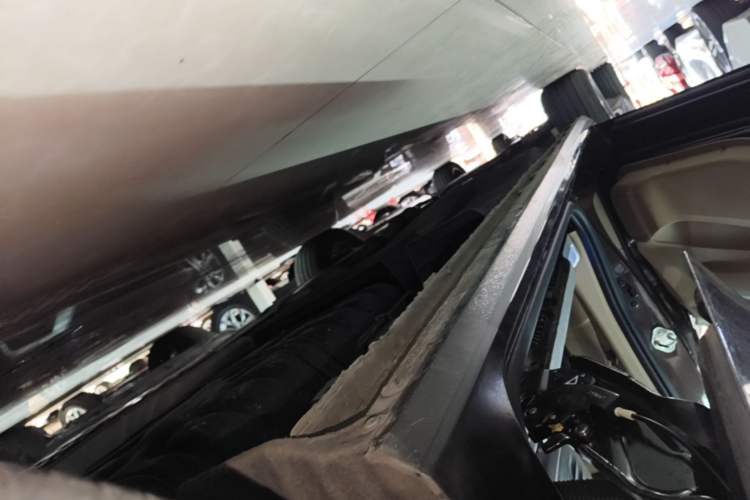 Used Buick GL8 2021 ES Land Cruiser 653T Luxury Edition Left Side Sill