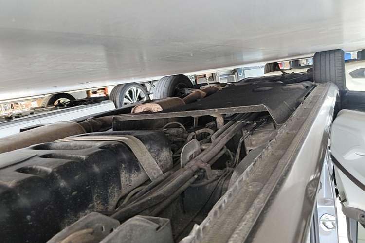 Used Buick GL8 2021 Land Cruiser Executive Class 652T Luxury Model Left Side Sill