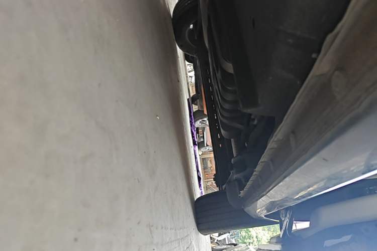 Used Buick GL8 2021 Land Cruiser Executive 652T Premium Model Left Side Sill