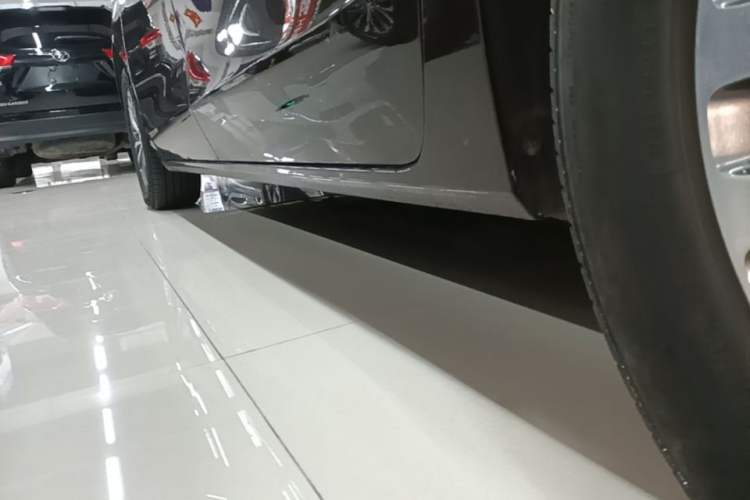 Used Buick GL8 2021 ES Land Cruiser 653T Luxury Edition Left Side Sill