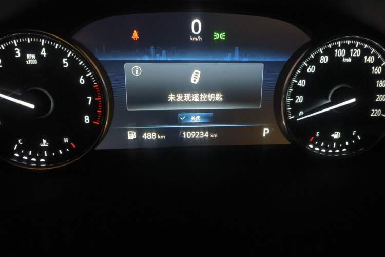 Used Buick GL8 2021 Land Cruiser Executive Class 652T Luxury Model Odometer Close Up