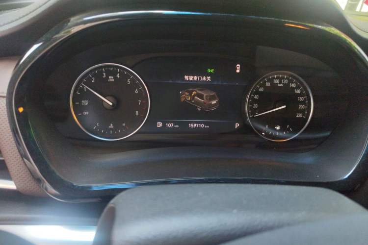 Used Buick GL8 2021 Land Cruiser Executive Class 652T Comfort Model Odometer Close Up