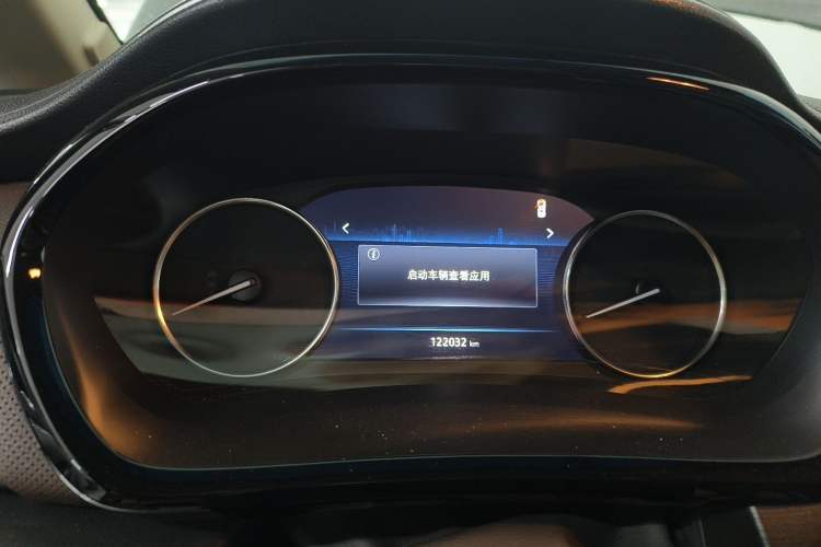 Used Buick GL8 2021 Land Cruiser Executive Class 652T Luxury Model Odometer Close Up