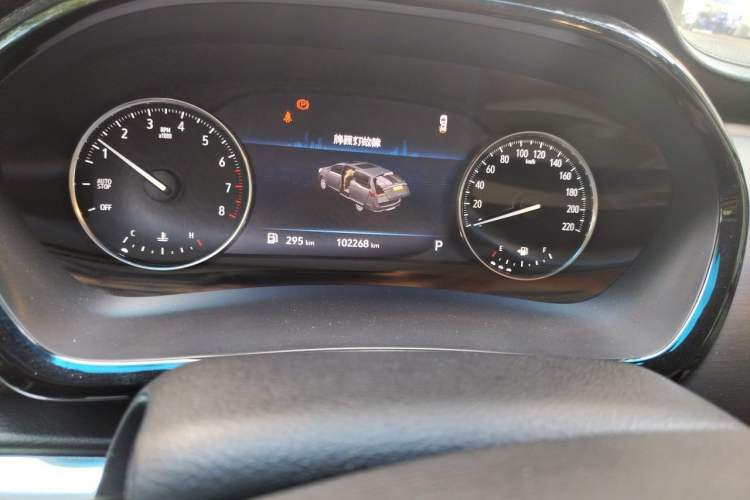 Used Buick GL8 2021 Land Cruiser Executive Class 652T Comfort Model Odometer Close Up