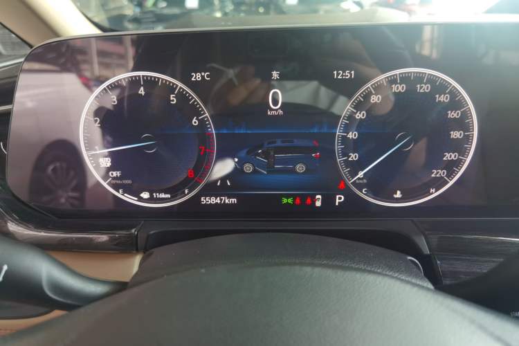 Used Buick GL8 2021 ES Landtrek 653T Luxury Model Odometer Close Up