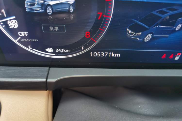 Used Buick GL8 2021 ES Landtrek 653T Luxury Model Odometer Close Up