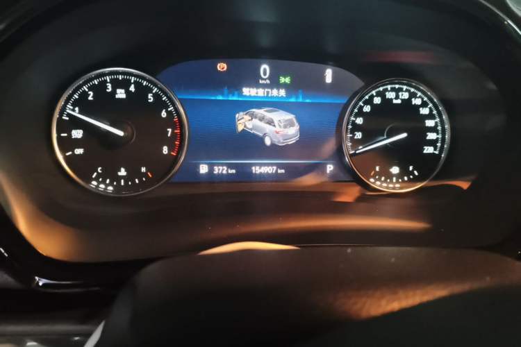 Used Buick GL8 2021 Land Cruiser Executive Class 652T Comfort Model Odometer Close Up