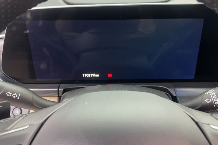Used Buick GL8 2021 ES Landtrek 653T Luxury Model Odometer Close Up