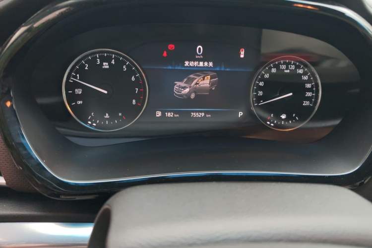 Used Buick GL8 2021 Land Cruiser Executive Class 652T Smart Luxury Model Odometer Close Up