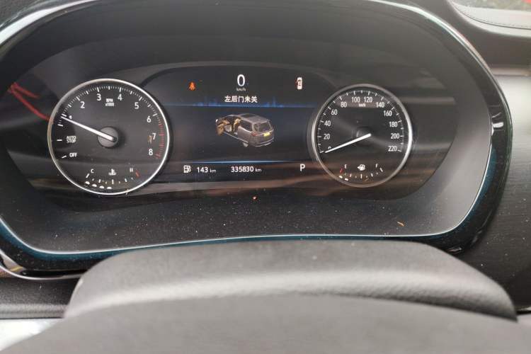 Used Buick GL8 2021 Land Cruiser Executive Class 652T Comfort Model Odometer Close Up