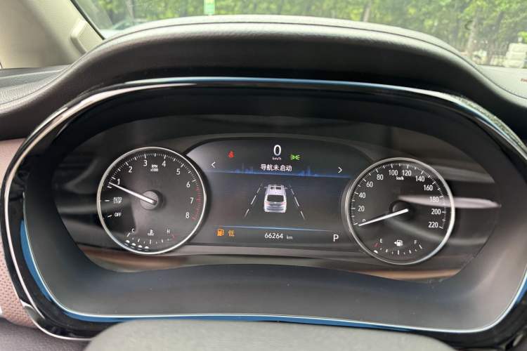 Used Buick GL8 2021 Land Cruiser Executive Class 652T Luxury Model Odometer Close Up
