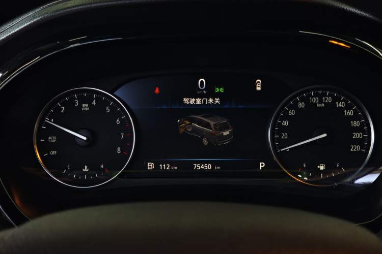 Used Buick GL8 2021 Land Cruiser Executive Class 652T Comfort Model Odometer Close Up