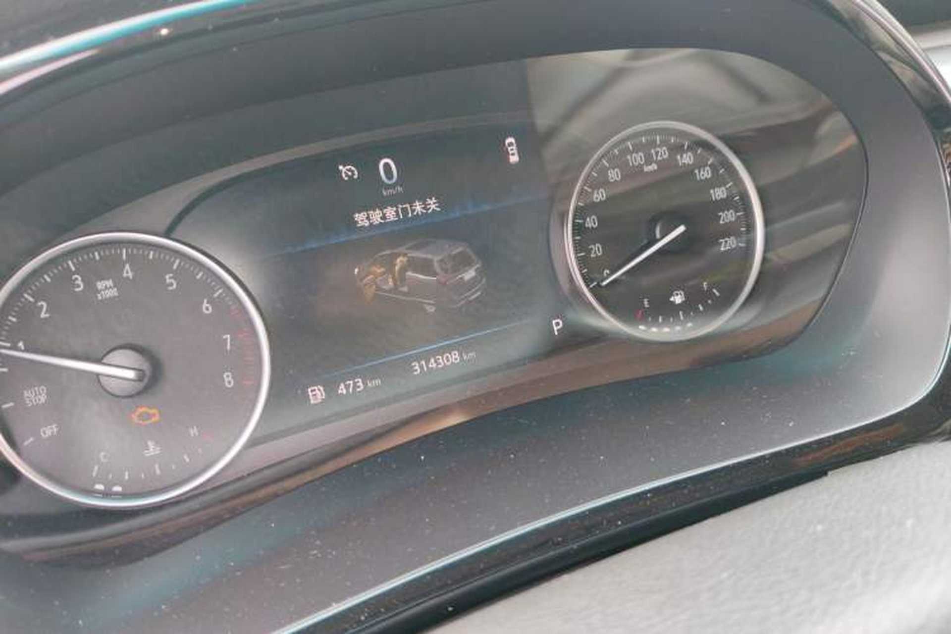 Used Buick GL8 2021 Land Cruiser Executive Class 652T Luxury Model Odometer Close Up