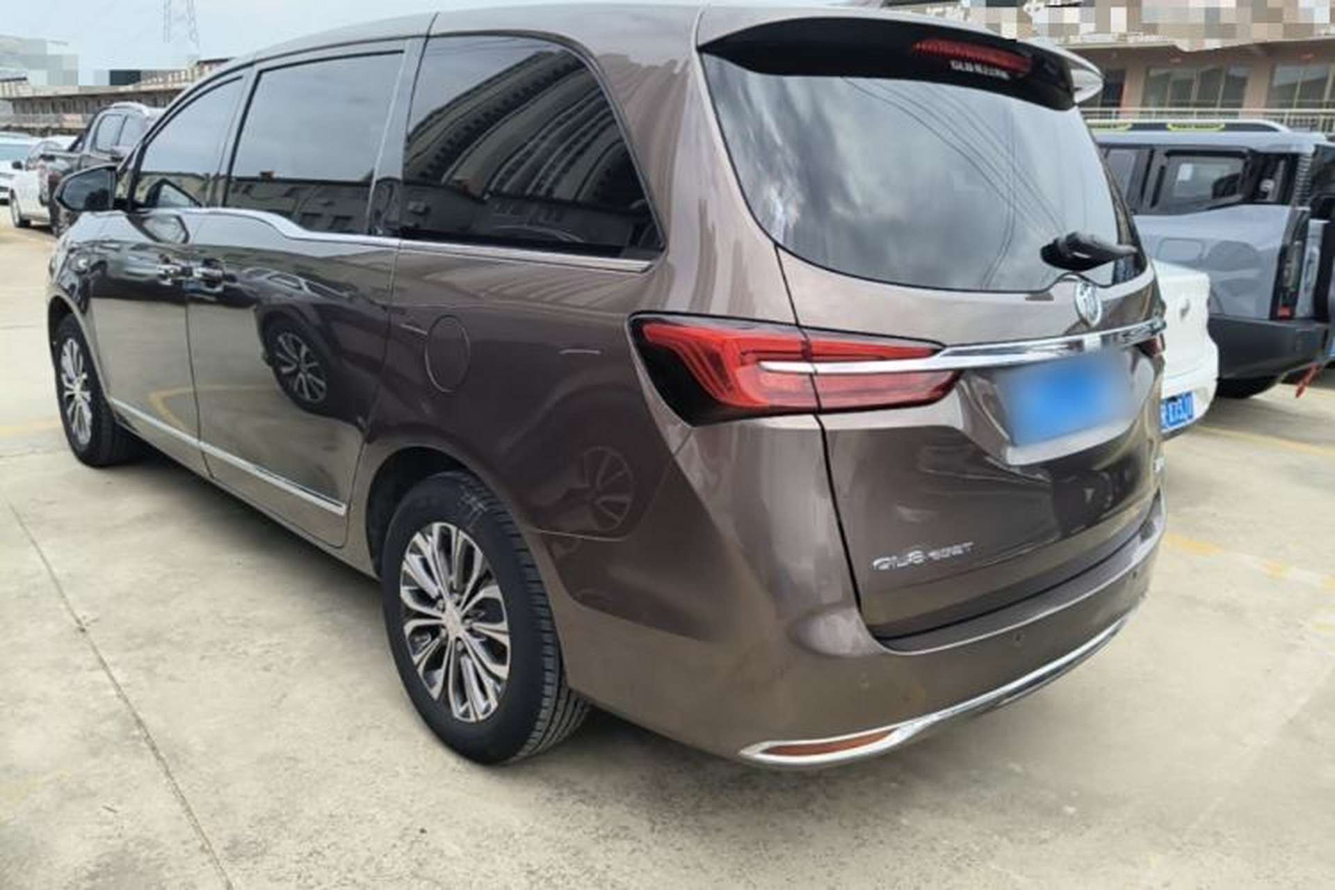 Used Buick GL8 2021 Land Cruiser Executive Class 652T Luxury Model Rear Left 45 Deg