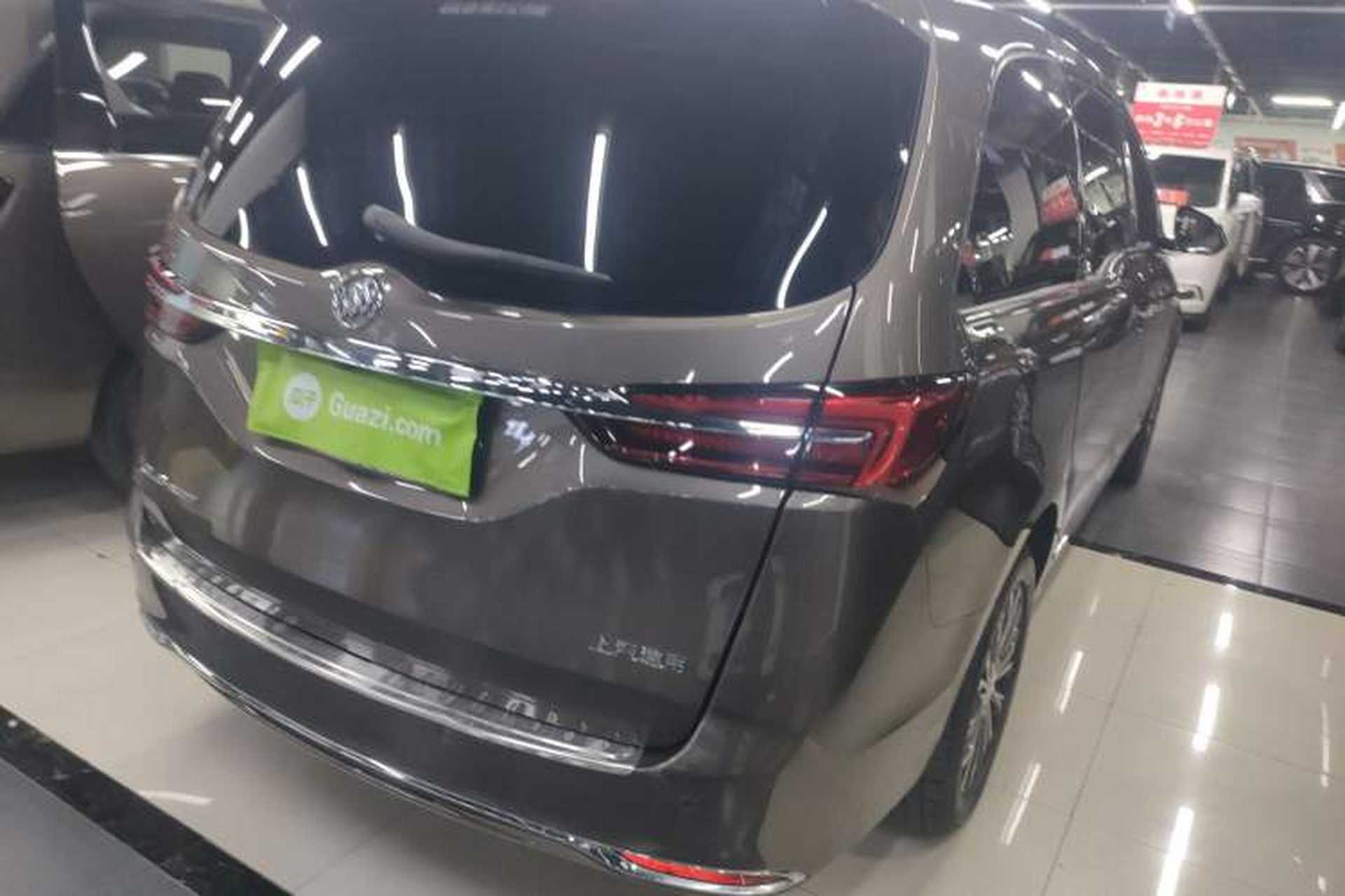 Used Buick GL8 2021 Land Cruiser Executive Class 652T Luxury Model Rear Right 45 Deg