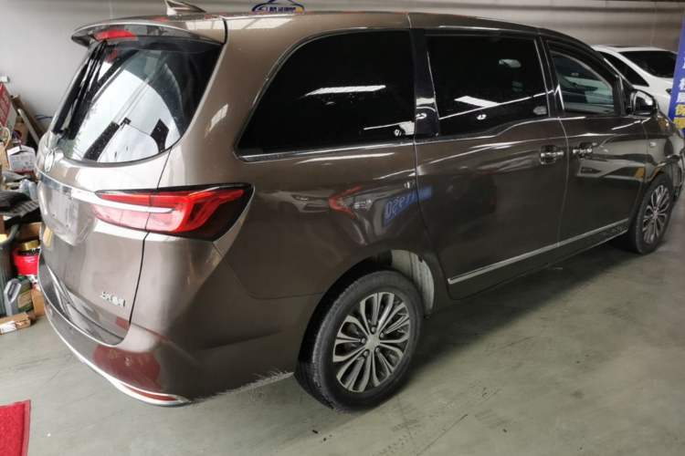 Used Buick GL8 2021 Land Cruiser Executive Class 652T Luxury Model Rear Right 45 Deg