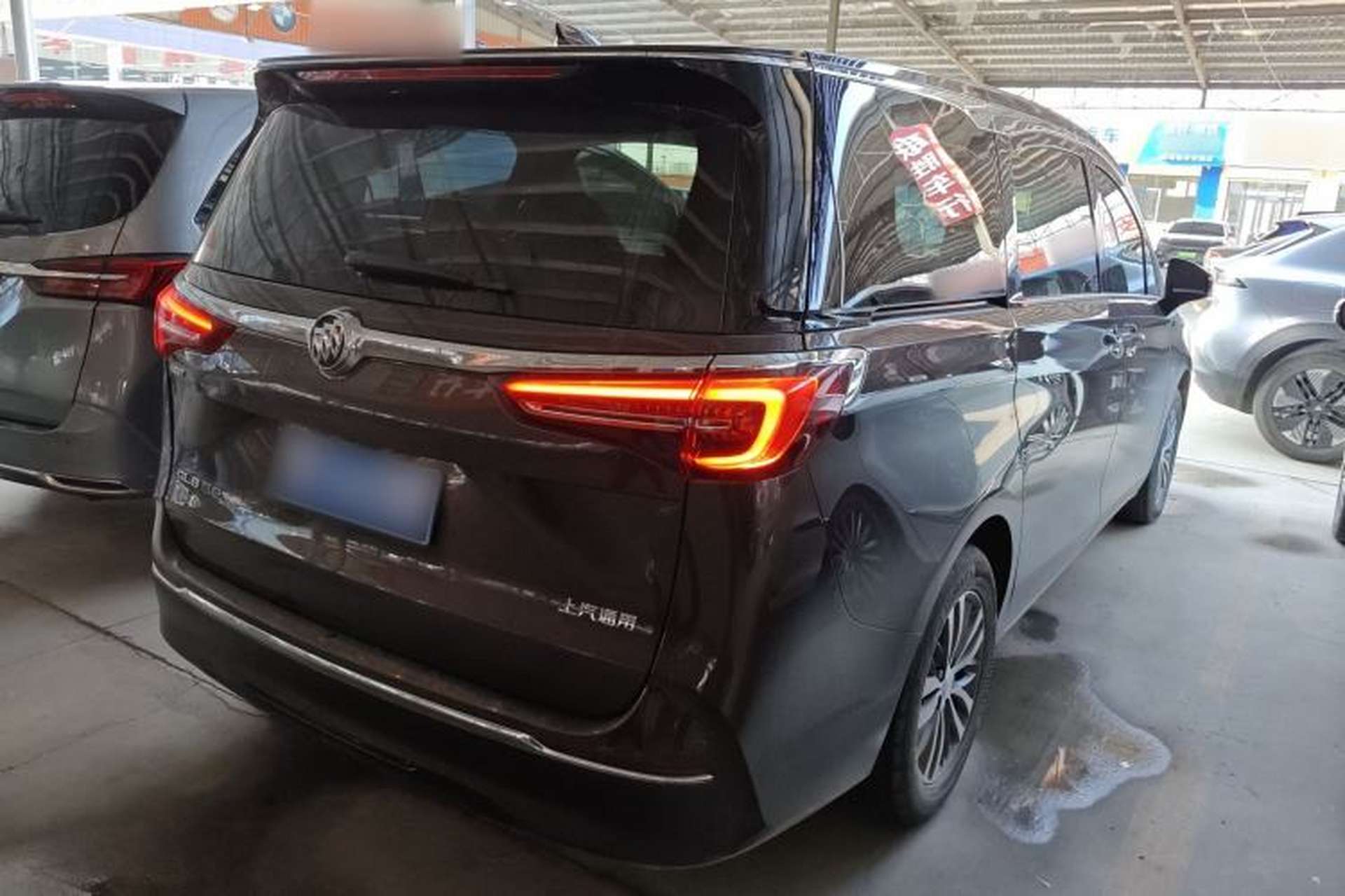 Used Buick GL8 2021 ES Land Cruiser 653T Luxury Edition Rear Right 45 Deg