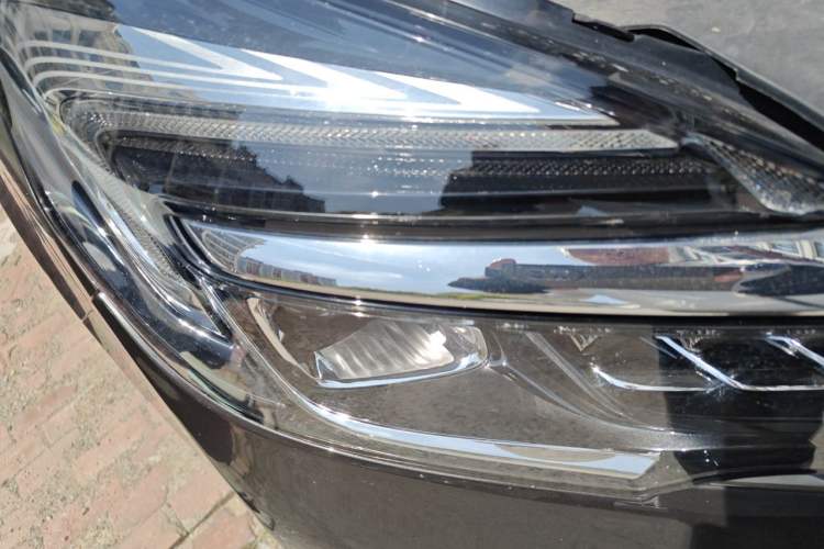 Used Buick GL8 2021 Land Cruiser Executive Class 652T Luxury Model Right Front Headlight