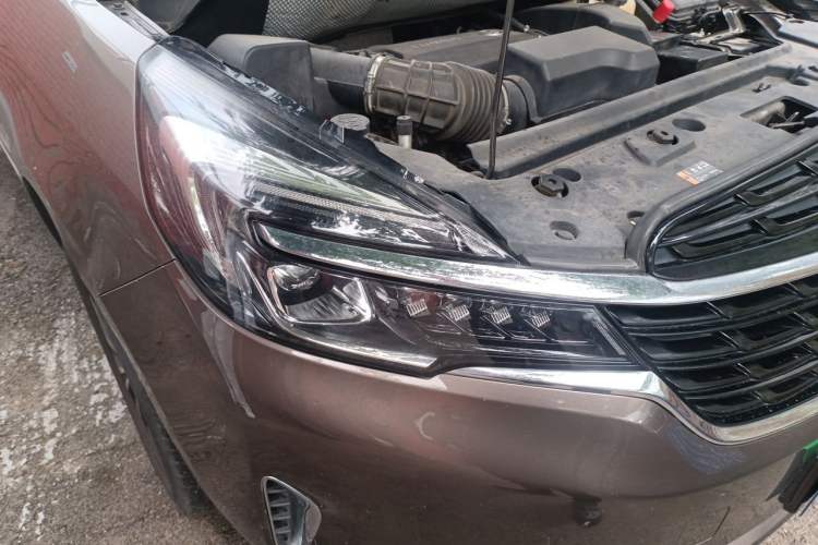 Used Buick GL8 2021 Land Cruiser Executive Class 652T Luxury Model Right Front Headlight