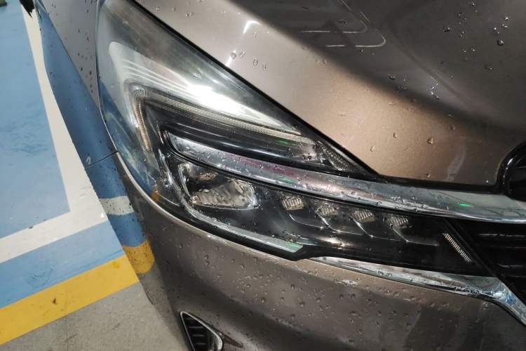 Used Buick GL8 2021 Land Cruiser Executive Class 652T Luxury Model Right Front Headlight