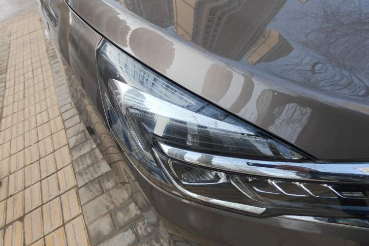 Used Buick GL8 2021 Land Cruiser Executive Class 652T Comfort Model Right Front Headlight