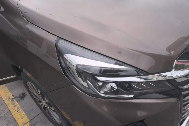 Used Buick GL8 2021 Land Cruiser Executive Class 652T Luxury Model Right Front Headlight