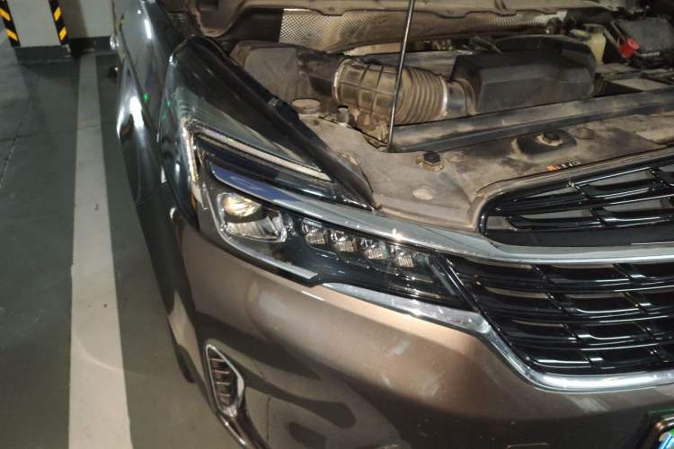 Used Buick GL8 2021 Land Cruiser Executive Class 652T Comfort Model Right Front Headlight
