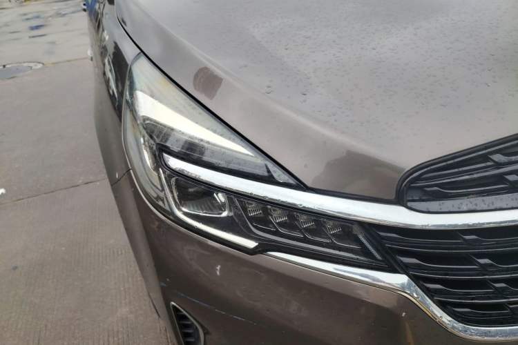 Used Buick GL8 2021 Land Cruiser Executive Class 652T Comfort Model Right Front Headlight