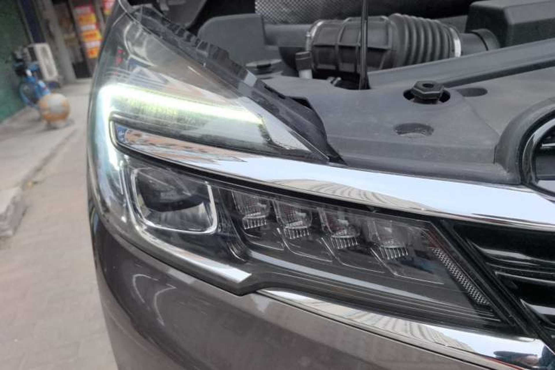Used Buick GL8 2021 Land Cruiser Executive Class 652T Comfort Model Right Front Headlight