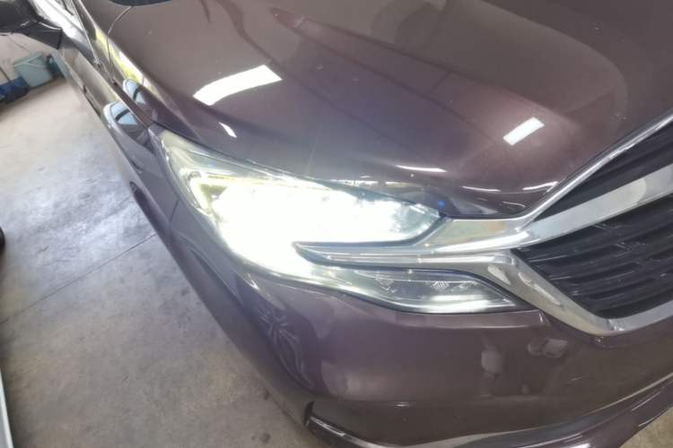 Used Buick GL8 2021 ES Landtrek 653T Comfort Edition Right Front Headlight