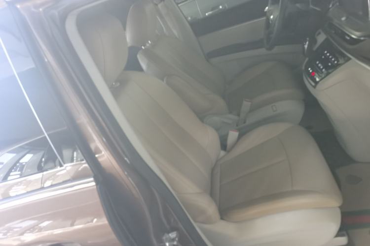 Used Buick GL8 2021 Land Cruiser Executive Class 652T Comfort Model Right Front Seat