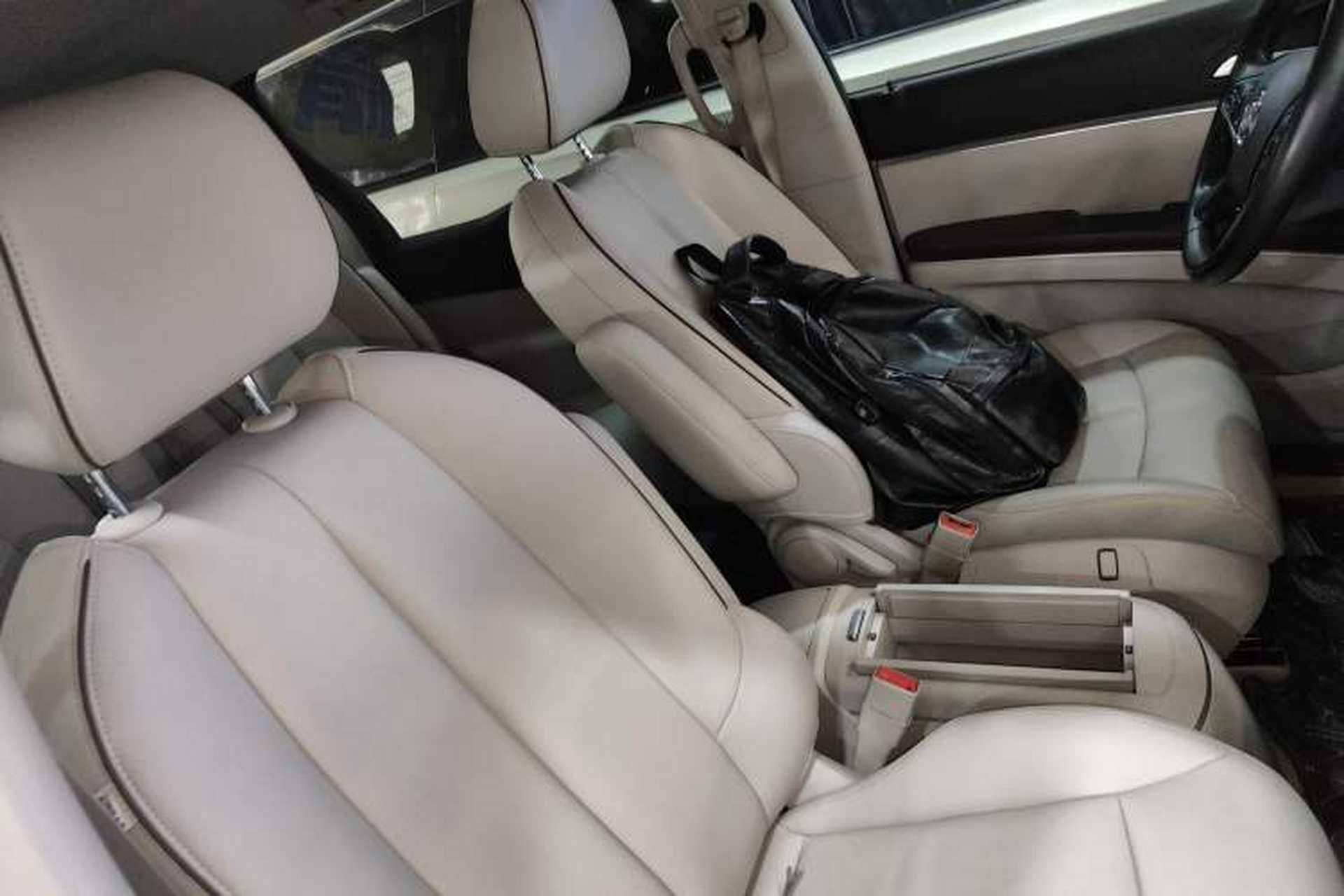 Used Buick GL8 2021 Land Cruiser Executive Class 652T Luxury Model Right Front Seat