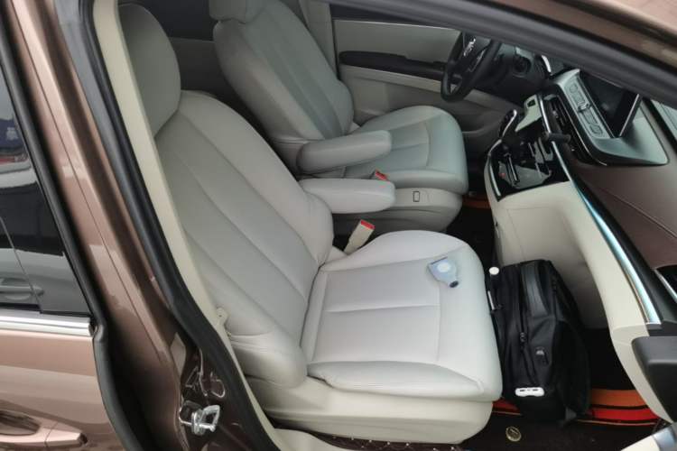 Used Buick GL8 2021 Land Cruiser Executive Class 652T Comfort Model Right Front Seat