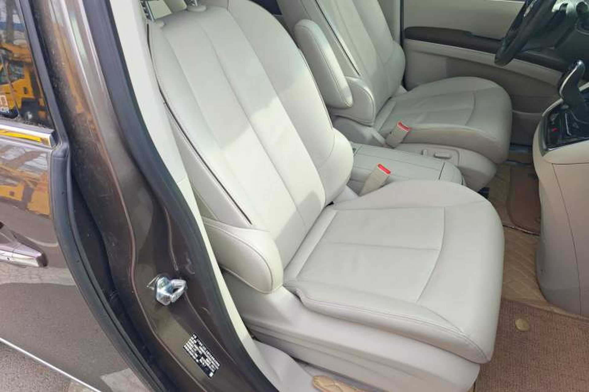 Used Buick GL8 2021 Land Cruiser Executive 652T Premium Model Right Front Seat