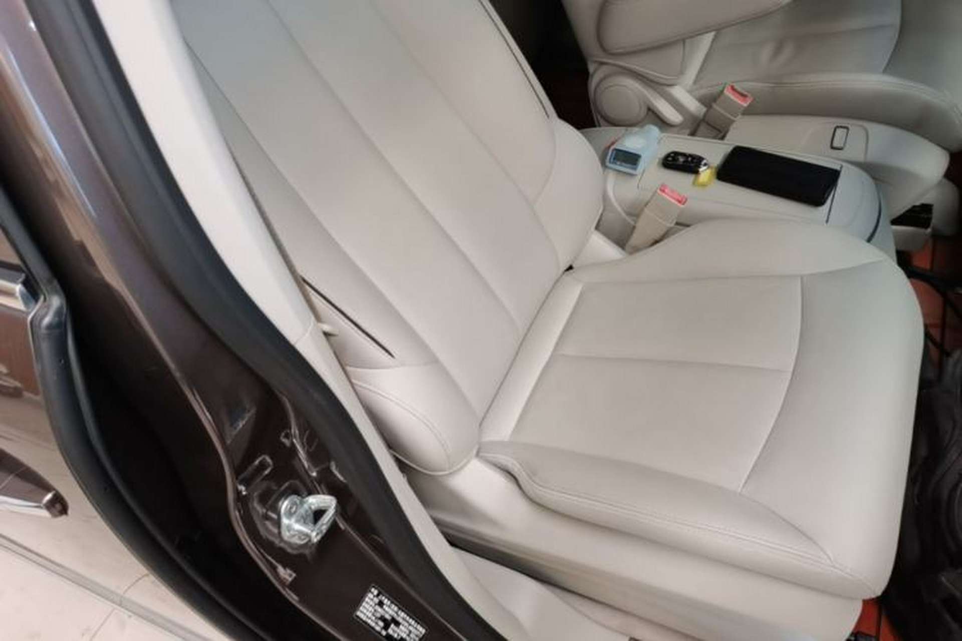 Used Buick GL8 2021 Land Cruiser Executive Class 652T Luxury Model Right Front Seat