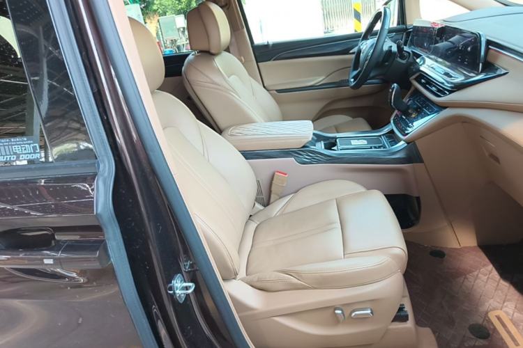 Used Buick GL8 2021 ES Land Cruiser 653T Luxury Edition Right Front Seat