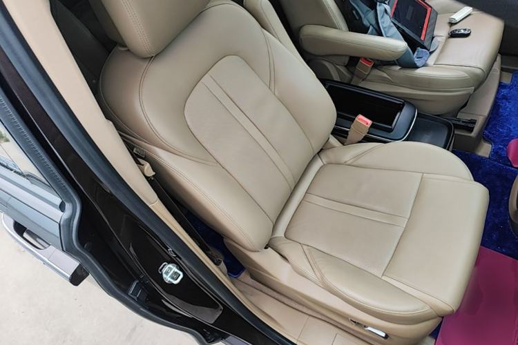 Used Buick GL8 2021 ES Landtrek 653T Luxury Model Right Front Seat