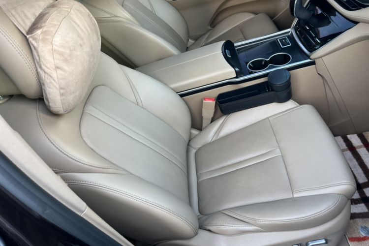 Used Buick GL8 2021 ES Land Cruiser 653T Flagship Model Right Front Seat