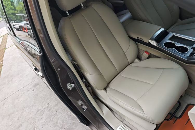 Used Buick GL8 2021 Land Cruiser Executive Class 652T Comfort Model Right Front Seat
