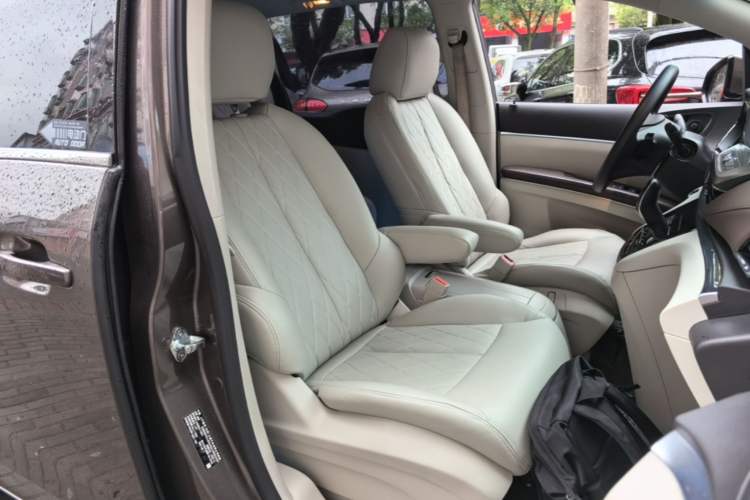 Used Buick GL8 2021 Land Cruiser Executive Class 652T Comfort Model Right Front Seat