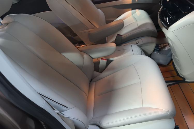 Used Buick GL8 2021 Land Cruiser Executive Class 652T Luxury Model Right Front Seat