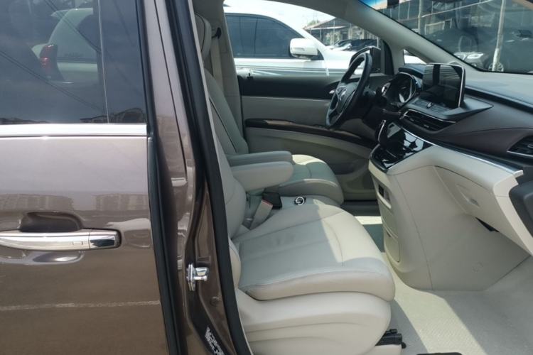 Used Buick GL8 2021 Land Cruiser Executive Class 652T Smart Luxury Model Right Front Seat