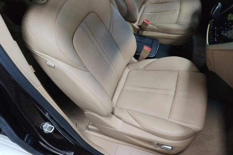 Used Buick GL8 2021 ES Landtrek 653T Luxury Model Right Front Seat