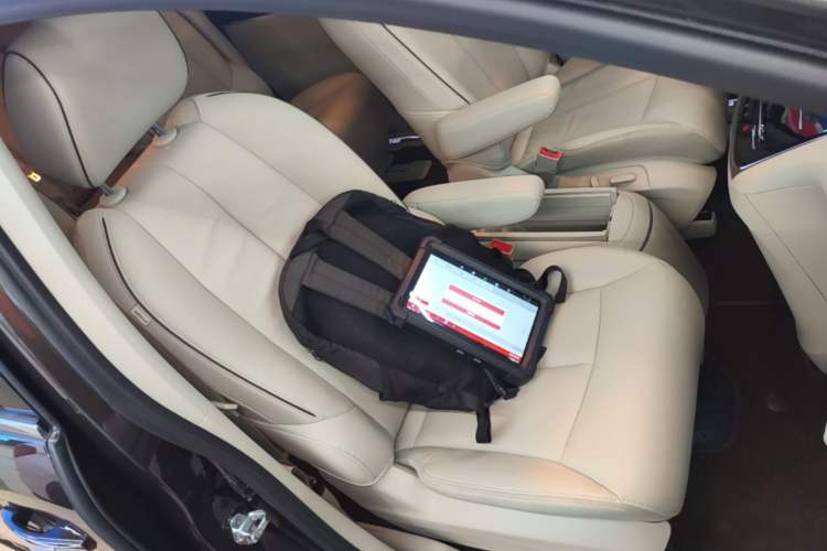 Used Buick GL8 2021 Land Cruiser Executive 652T Premium Model Right Front Seat