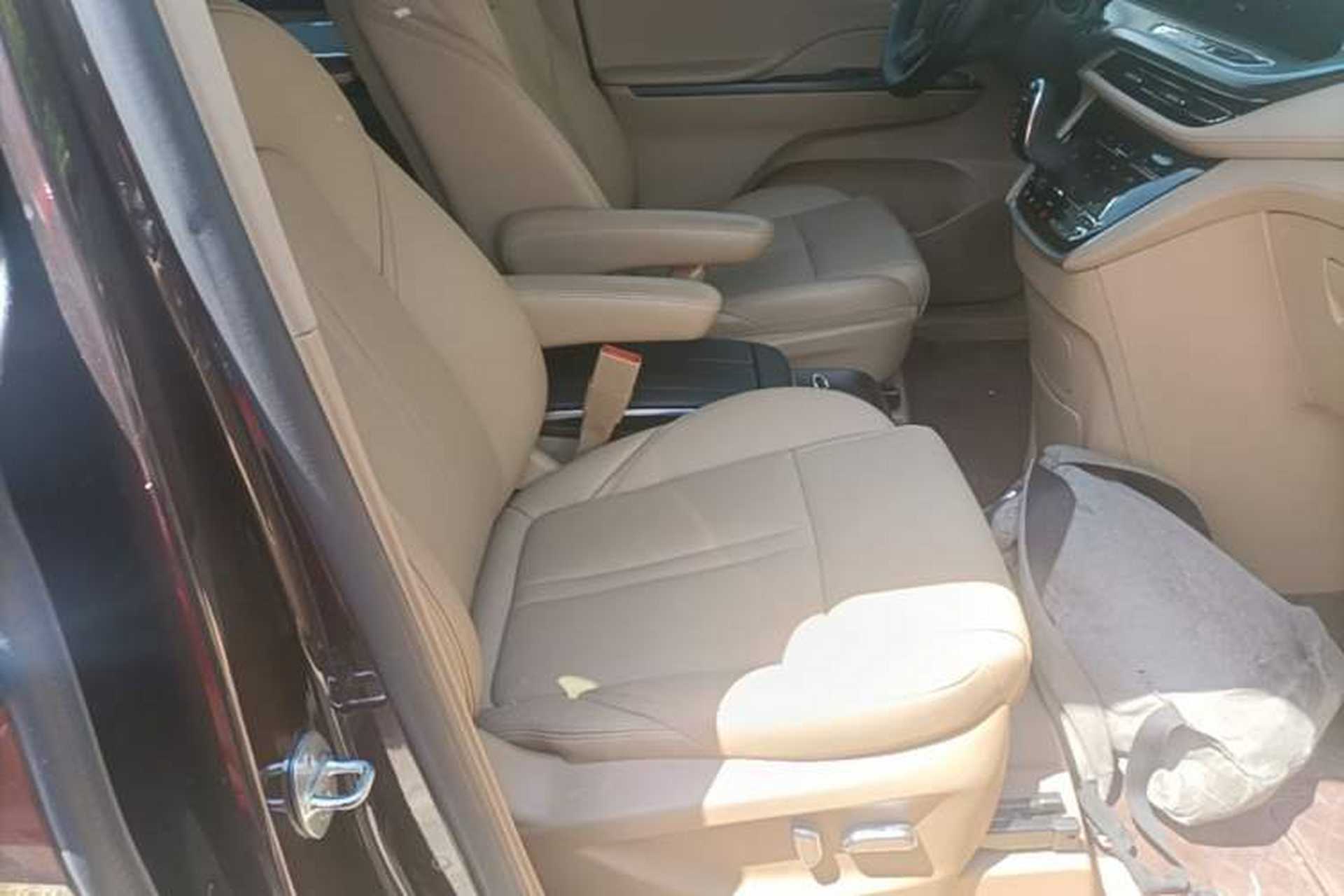 Used Buick GL8 2021 ES Landtrek 653T Luxury Model Right Front Seat