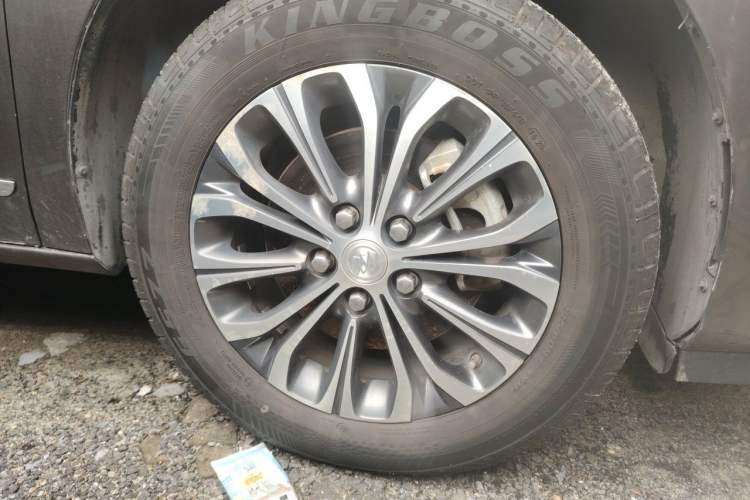 Used Buick GL8 2021 Land Cruiser Executive Class 652T Comfort Model Right Front Wheel Hub
