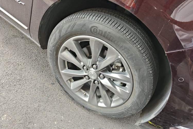 Used Buick GL8 2021 Avenir Aivia Six-Seat Luxury Edition Right Front Wheel Hub